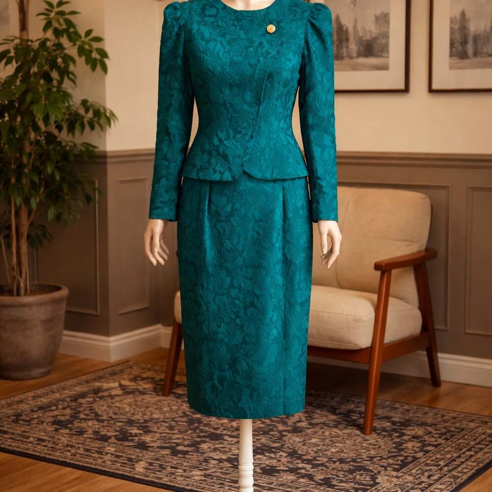 Anne Crimmins for Umi Collections Vintage 100% Silk Set Size 8